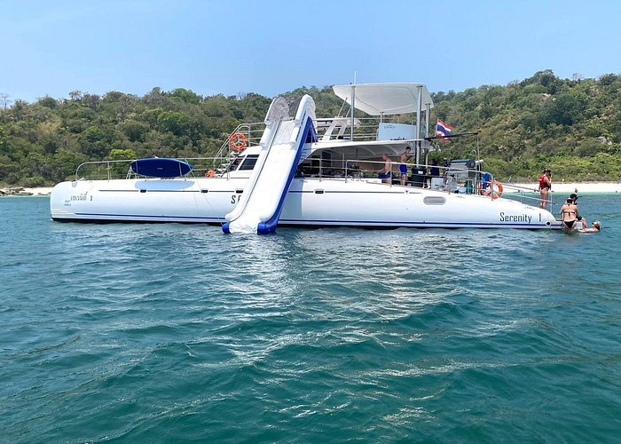 Pattaya Full-Day 3 Tropical Island tour (Snorkeling Cruise with Buffet)