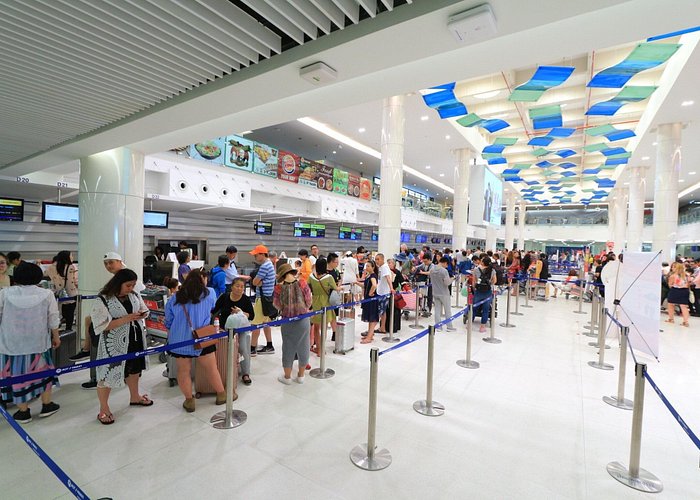 Phuket Fast Track Airport Service with Personal Guide