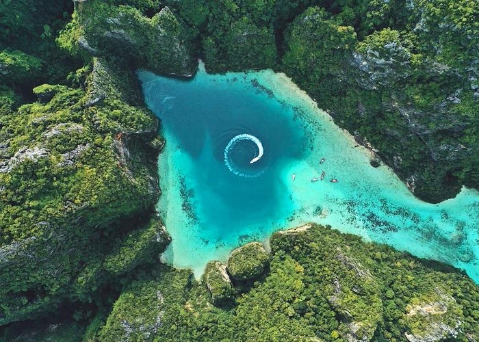 Phi Phi with Maya and Bamboo Island Day Trip by Speedboat