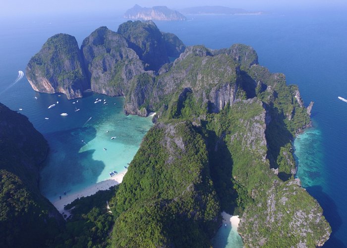 Full-Day Phi Phi Islands Tour with Lunch from Krabi