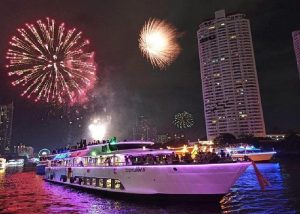Grand Pearl Dinner Cruise Experience at Bangkok with Pickup